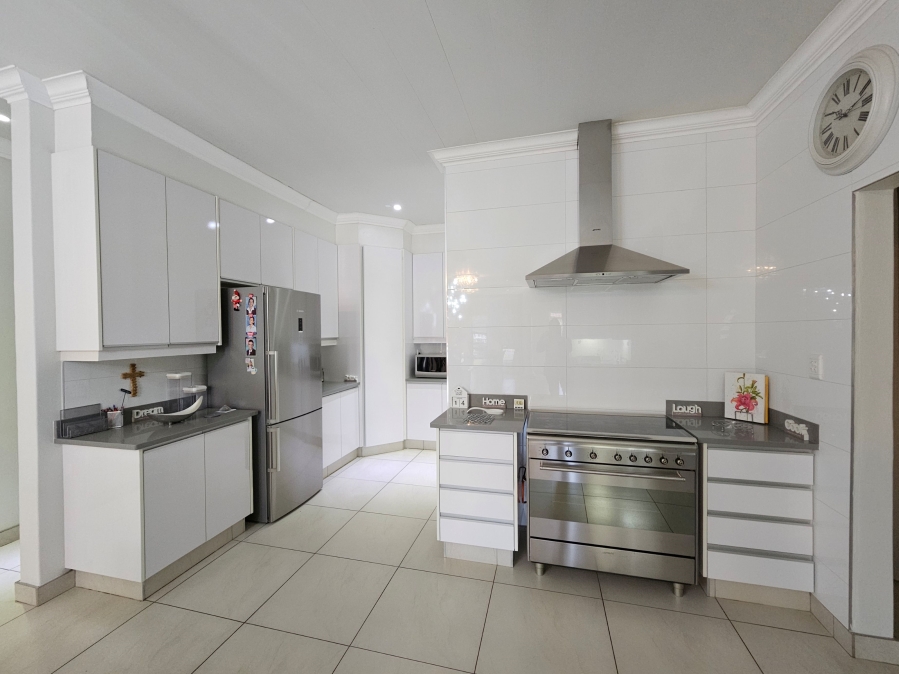2 Bedroom Property for Sale in Flamwood North West